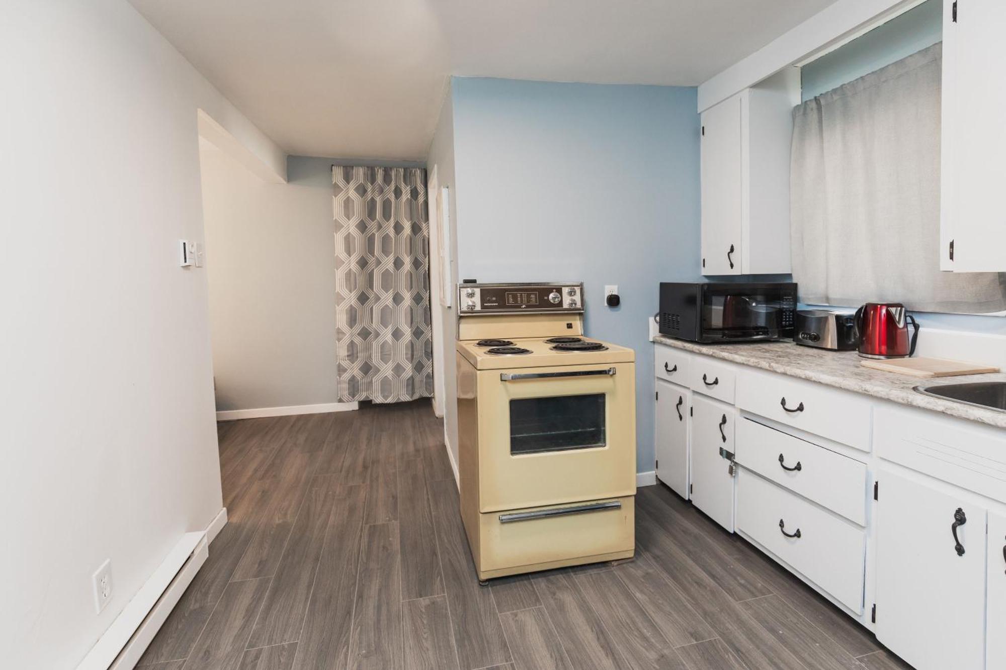 Avenir Centre Suite - Near Nbcc, Moncton Hospital, Airport Bagian luar foto